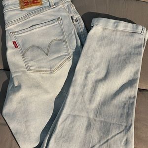 Levi’s crop denim - low rise